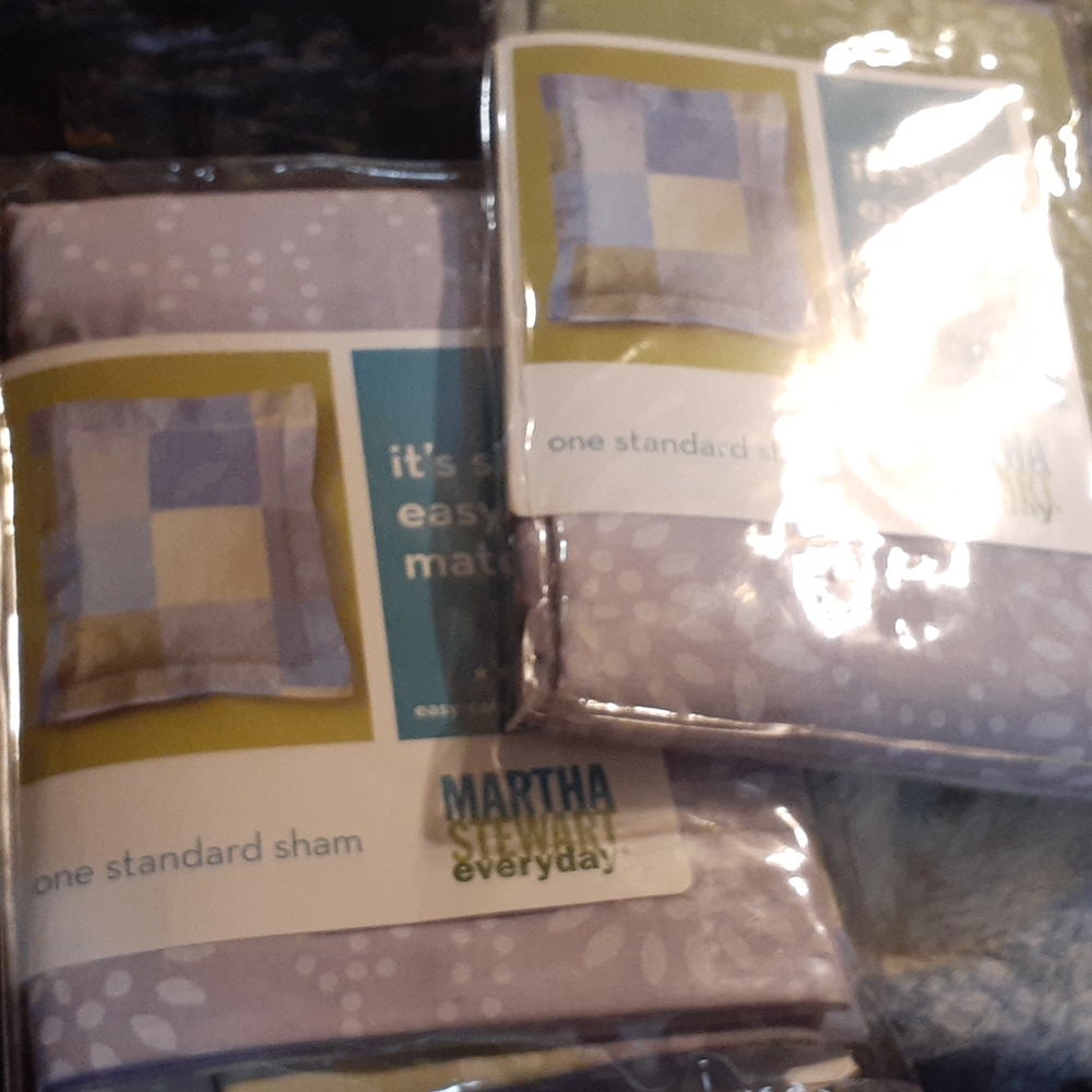 2 Martha Stewart  periwink stenciled patchwork shams new